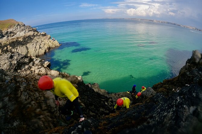 Half-Day Coasteering in Newquay Cornwall - Building from small ledges to the big finish
