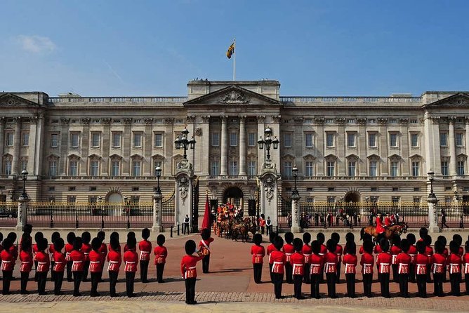 Half day London Private Tour in Executive Luxury Vehicle - A four-hour London overview by private car
