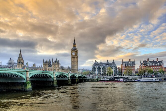 Half-day Private Tour in London - Changing of the Guard: the tour’s most time-sensitive stop