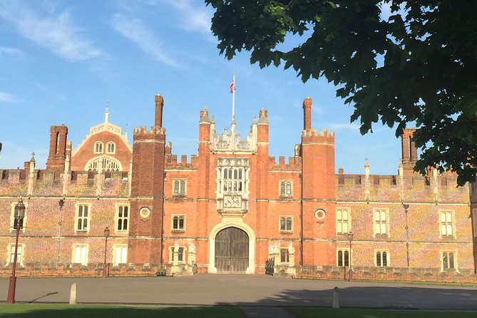 Hampton Court Palace Grounds Bike Tour - Bushy Park and Henry VIII’s deer
