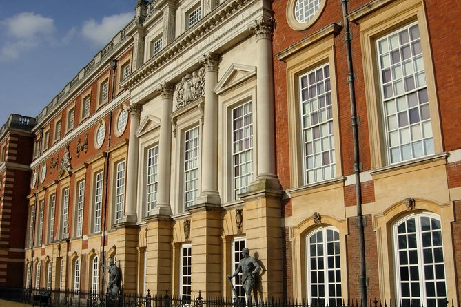 Hampton court palace private tour from London - What the $275.22 price really buys