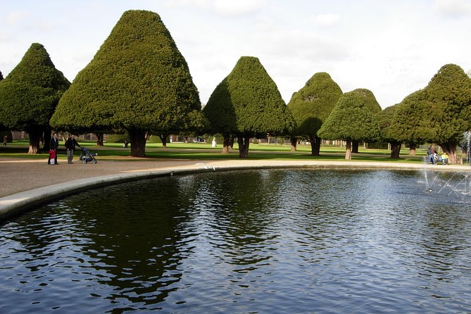Hampton court palace private tour from London - Keeping the four-hour schedule on track