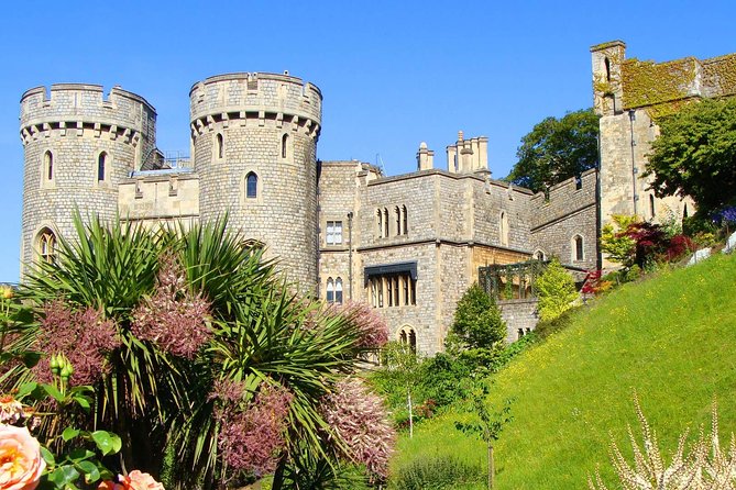 Hampton Court Palace & Windsor Castle Private Car Tour from London - Who should book this castle day?