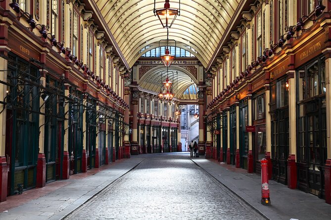 Harry Potter Black Taxi Private Tour of London with Hotel Pickup - Leadenhall Market and Diagon Alley