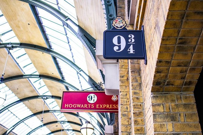 Harry Potter Film Location Walking Tour & Thames River Cruise - Goodwin’s Court is short, dark, and atmospheric