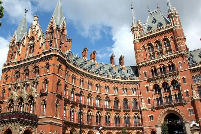 Harry Potter Film Location Walking Tour & Thames River Cruise - House of Spells adds a shopping break