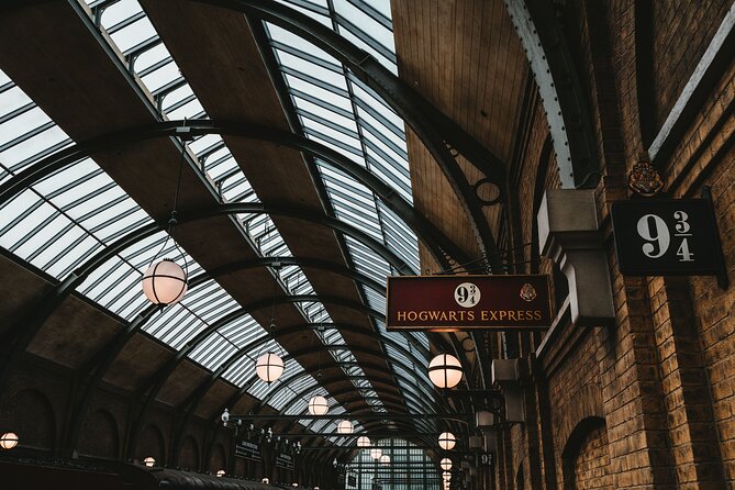 Harry Potter Private Tour in London - Platform 9 3/4 and the final stop at King’s Cross