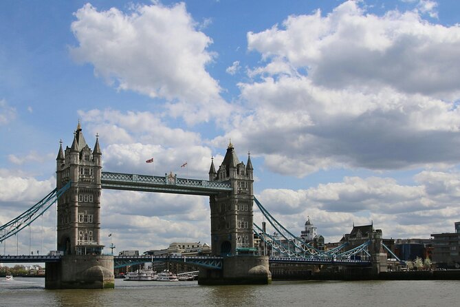 Harry Potter's most comprehensive and exclusive tour in London - Borough Market, the Leaky Cauldron, and old Southwark