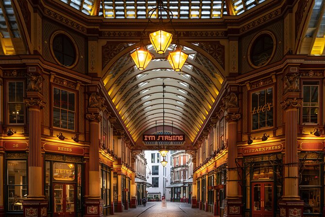 Harry Potter's most comprehensive and exclusive tour in London - Starting at King’s Cross Station