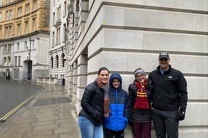Harry Potter's Private London Taxi Tour - Shakespeare’s Globe and the River Thames