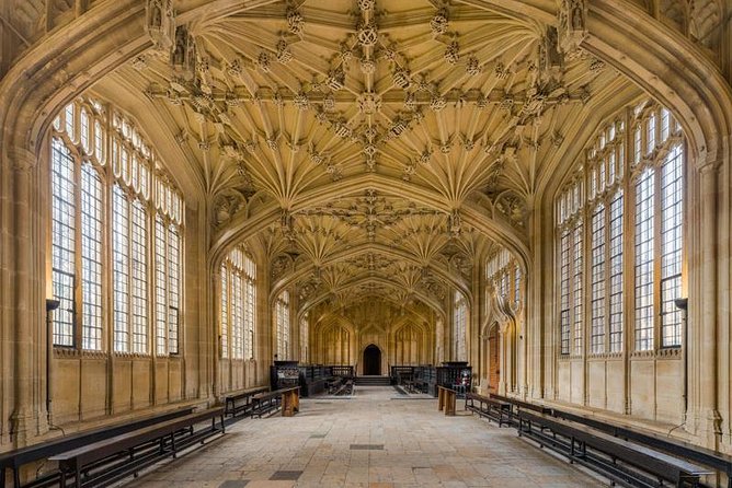 Harry Potter Walking Tour of Oxford Including New College - New College: the tour’s strongest stop
