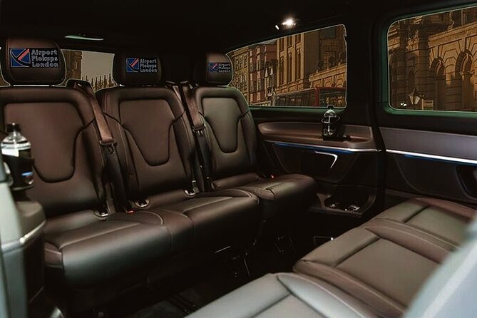 Heathrow Airport to Brighton private taxi transfers - Finding your driver by the arrival gates