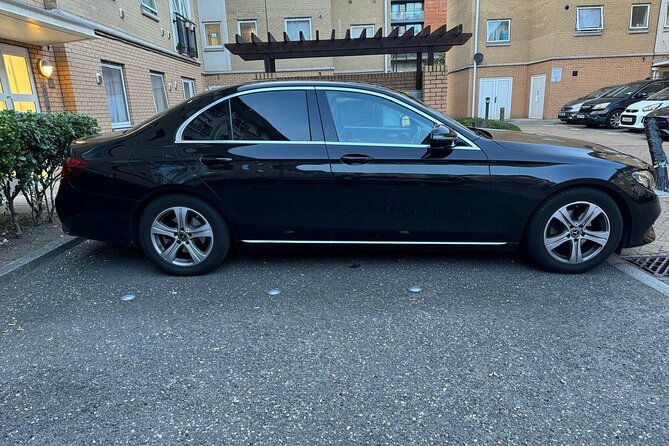 Heathrow to Central London Airport Transfers - A quiet landing after a crowded flight