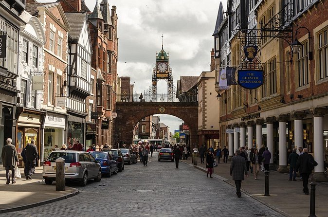 Hello Chester! Private Walking Tour - Walking a 15-minute stretch of Chester City Walls