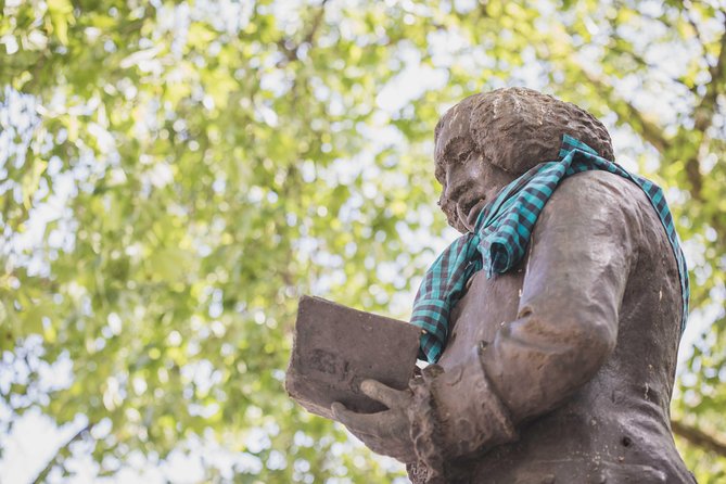 Hidden London Walking Tour - St Bride’s Church and the wedding-cake story