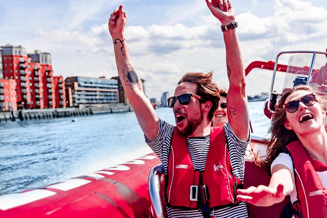 High-Speed Thames River Speedboat in London - Shakespeare’s Globe and St. Paul’s Cathedral