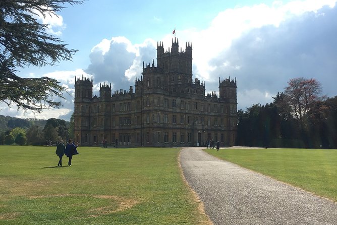 Highclere Castle Private Round Trip Transportation Service - Two or three hours inside the estate