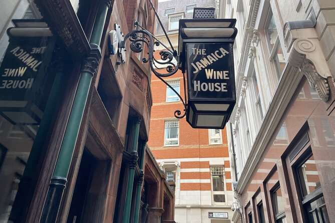 Highlights of Old London Town: Walking Tour of the Square Mile - Starting at Tower Hill and meeting Roman Londinium