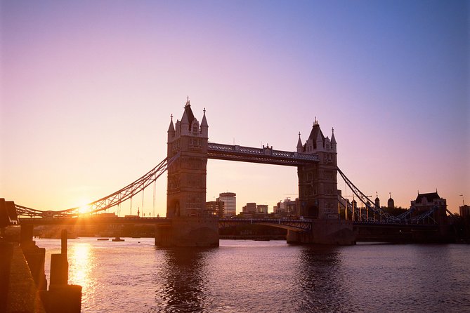 Highlights of Royal London Bike Tour with River Cruise Package - Crossing Tower Bridge at the Best Time