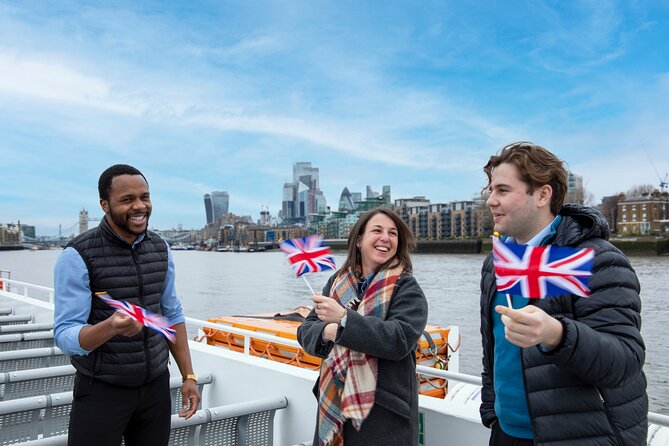 Hop-On Hop-Off Sightseeing River Cruise on the Thames - Why the Thames is a smart way to see London