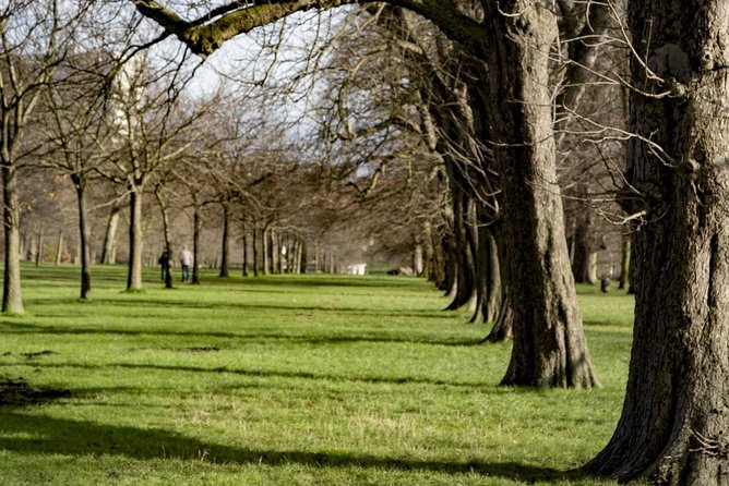 Hyde Park and Kensington Gardens: A Self-Guided Audio Tour - Speke Monument and Kensington Palace
