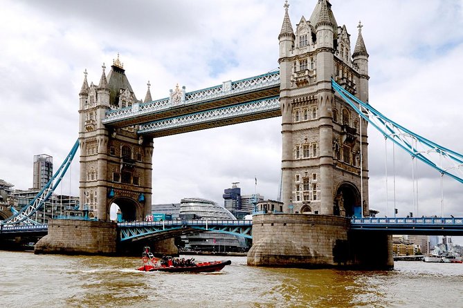 Iconic Sights of London: High-Speed Boat Trip - The O2 turn and the return run