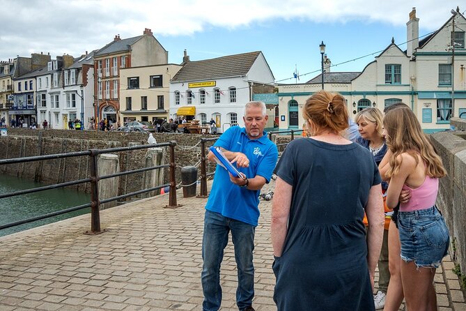 Ilfracombe Harbour Ghost Tour - Cold evenings, rain, and the practical side
