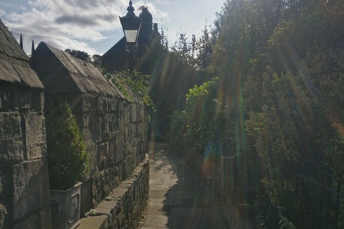 Immersive Murder Mystery in York, A City Treasure Hunt Experience - Phone preparation and group strategy