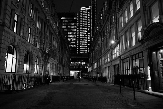 Jack the Ripper Tour and Underground Prison - The Viaduct Tavern and the underground finish
