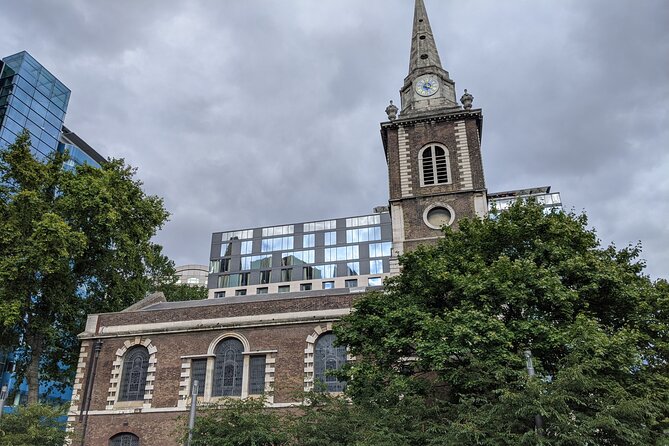 Jack the Ripper Tour in Spanish - Lilian Knowles House and surviving traces
