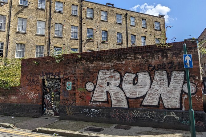Jack the Ripper Tour: Murder, Mystery, & the Women of Whitechapel - Original buildings and a changing neighborhood