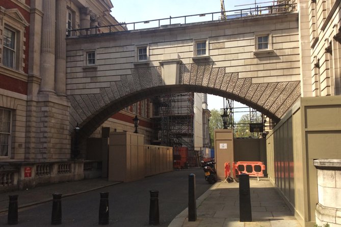 James Bond Private Tour - Admiralty Arch and the road to Whitehall