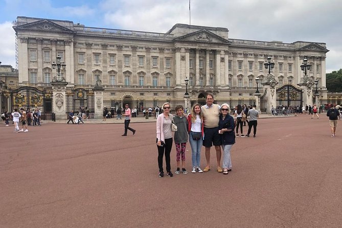 James Bond Ultimate Spy Taxi Tour - Westminster and the world of real spies