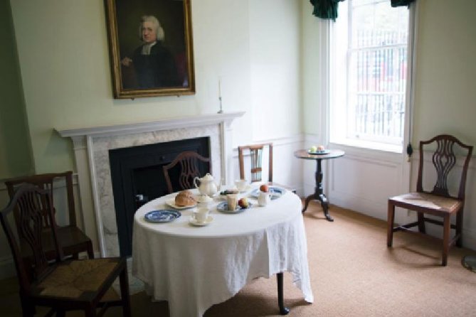 John Wesley Methodist Private Walking Tour Of London - Moorfields and the first Methodist Society