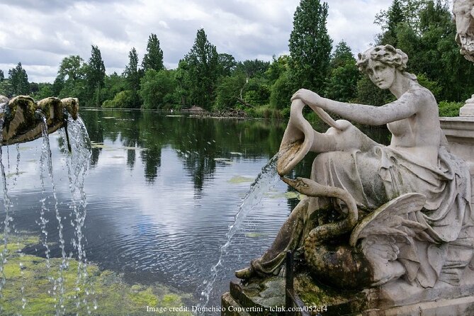 Kensington Private 4h Tour Including The Victoria & Albert Museum - Starting inside the Victoria and Albert Museum