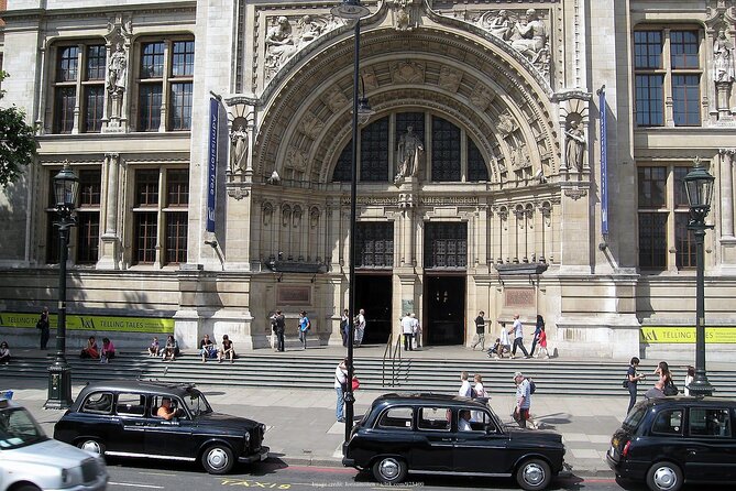 Kensington Private 4h Tour Including The Victoria & Albert Museum - Practical details that shape your day
