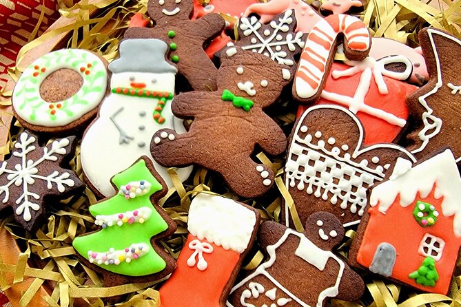 Kew Biscuit Decorating Class for Adults - Seasonal biscuit themes keep the class fresh