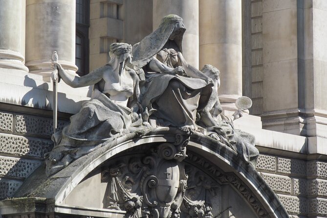 Law in London Private Tour - The guide can make or break the experience