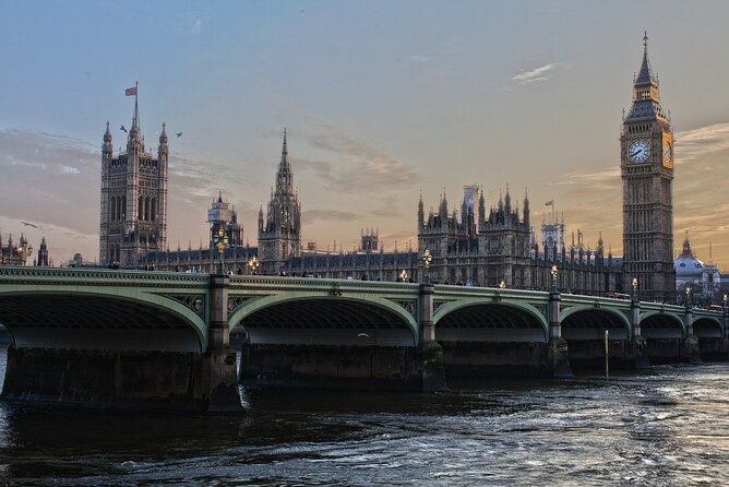 Layover Tour of London from LHR Executive Luxurious Vehicle Private Tour - St. Paul’s Cathedral and the City