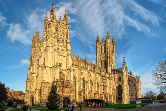 Leeds Castle, Canterbury Cathedral and Cliffs of Dover Day Trip - Leeds Castle: polished rooms and 500 acres of grounds