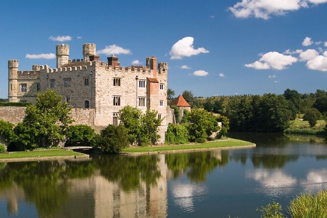 Leeds Castle, Cliffs of Dover and Canterbury Day Trip from London with Guided Cathedral Tour - Canterbury Cathedral: the historical center of the day