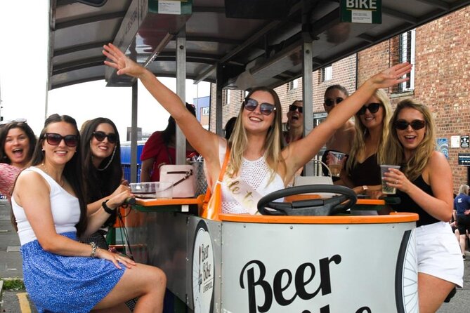 LIverpool beer or prosecco bike tour - The driver is part of the experience