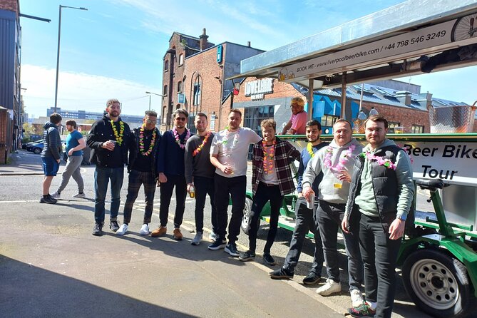 LIverpool beer or prosecco bike tour - Beer or prosecco: choose the right mood