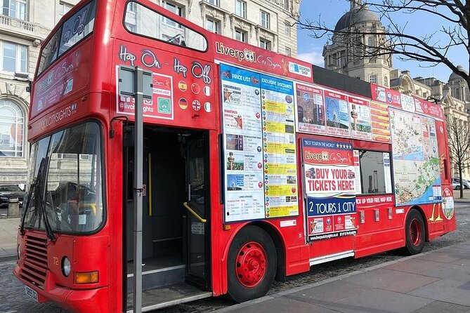 Liverpool: "Blue Route" - City & Beatles Tour - Penny Lane and the blue suburban skies