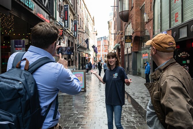 Liverpool: City & Cavern Quarter Walking Tour - Starting beside the Queen Victoria Statue