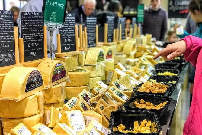 LIVERPOOL: Yorkshire Adventure - Sightseeing Day Trip Tour - What the guides add to the day