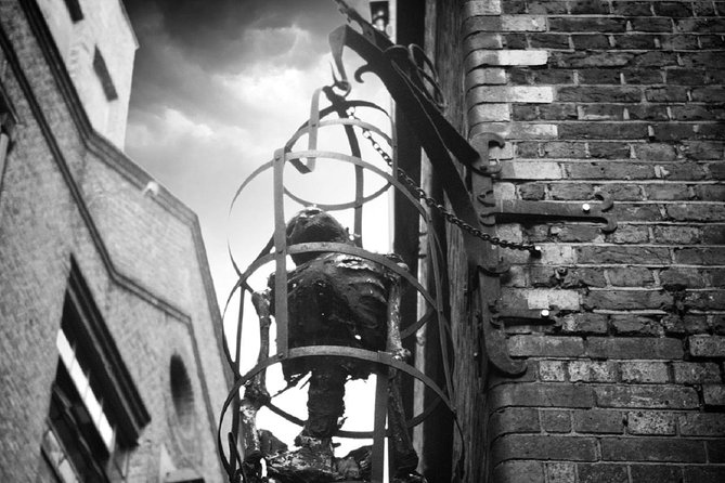 London Bridge Ghost Walking Tour - The Shard, St Paul’s, and an unusual skyline view