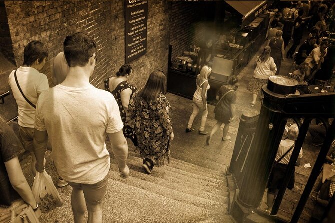 London Bridge Ghost Walking Tour - The Golden Hinde, the Queen, and the Devil