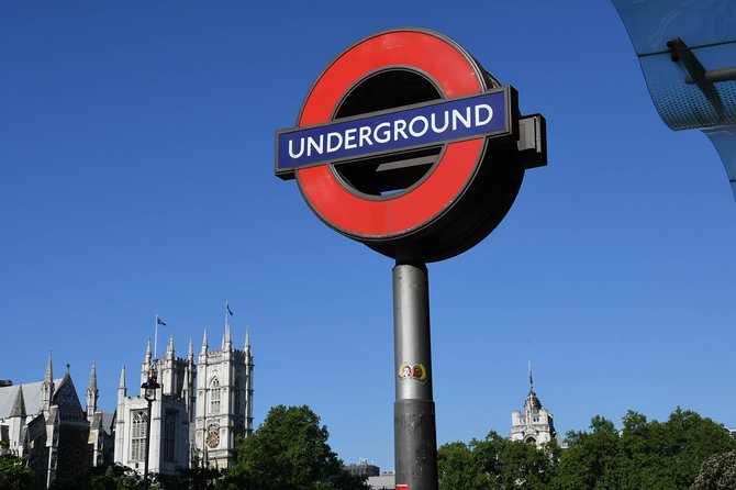 London: Buckingham Palace & Big Ben (& Westminster Abbey entry) - Whitehall and Downing Street