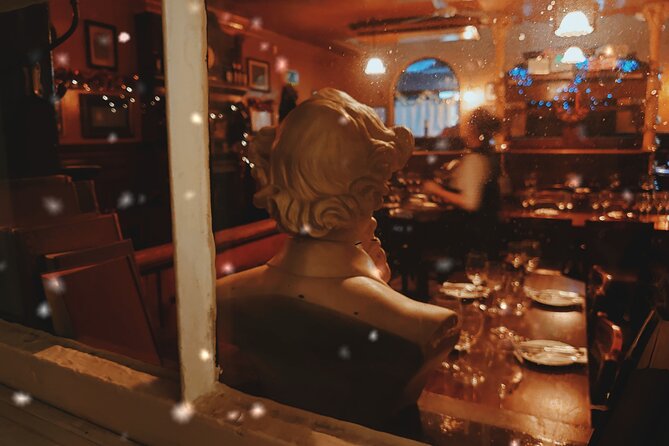 London Christmas Carol & Charles Dickens Small Group Walking Tour - Starting at Inner Temple and Dickens’s Working World